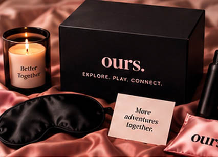 Ours personalized monthly box